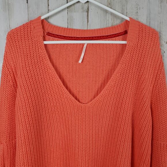 Free People Coral V-Neck Sweater - Picture 4 of 9